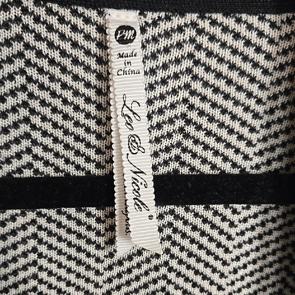 Leo & Nicole Black & White Chevron Open Front Cardigan Knit Fall Transitional - Picture 3 of 5